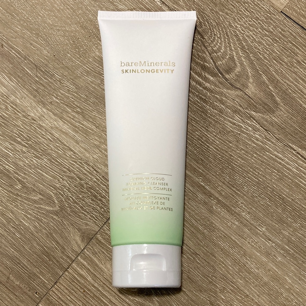BareMinerals SKINLONGEVITY Cushion Cloud Foaming Cleanser NWT 4oz Retails $28